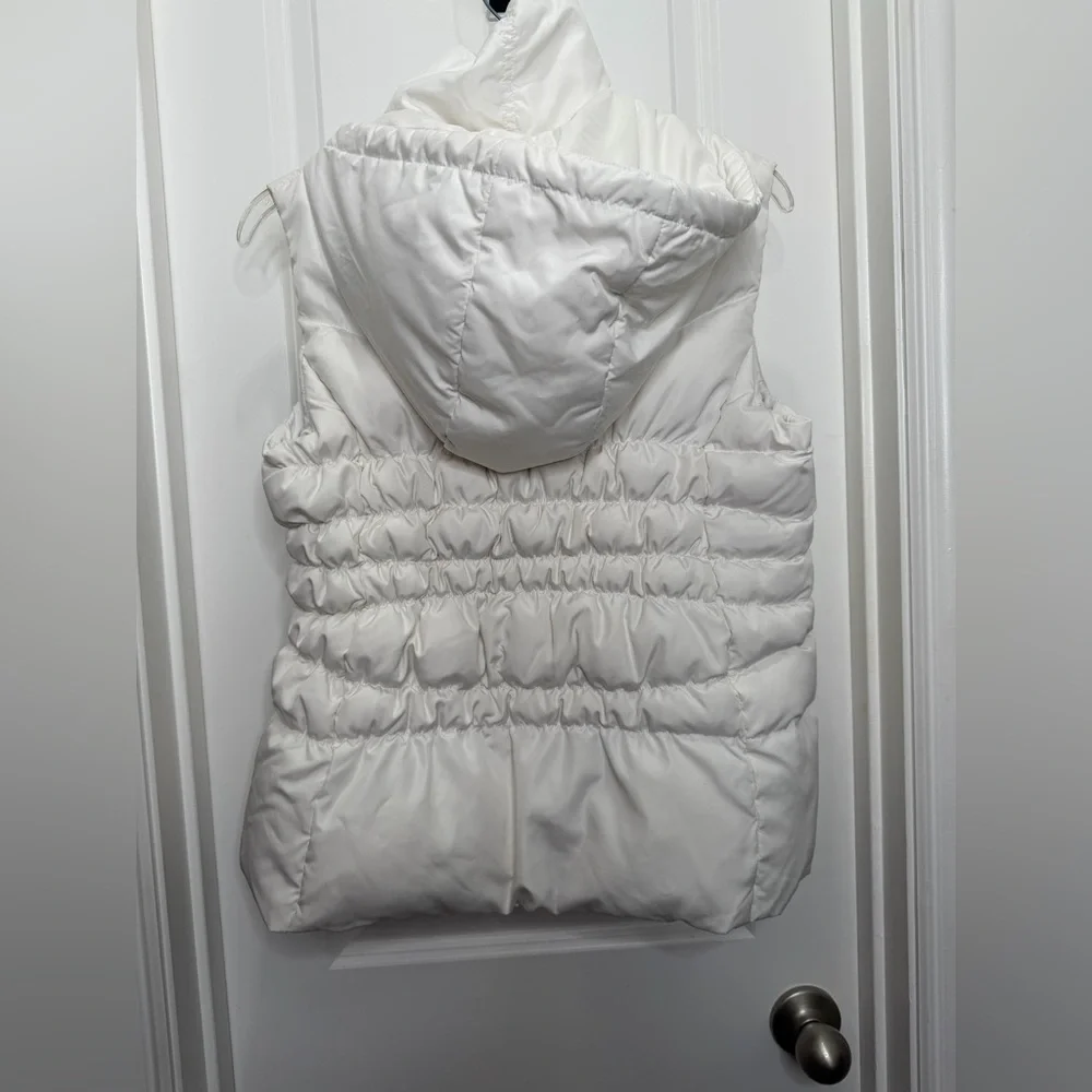 Michael Kors White puffer Vest. Sz‎ Medium